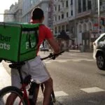 assurance coursier livreur à vélo uber delivroo